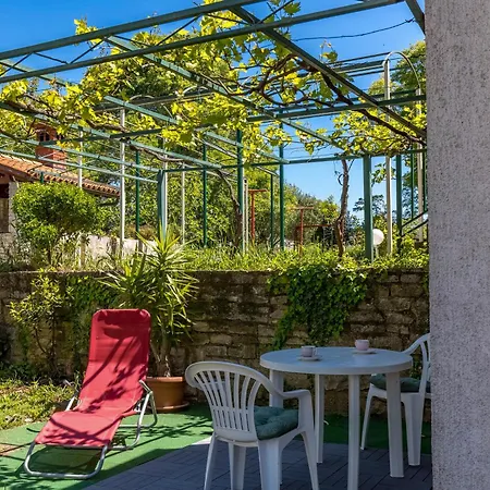 Apartment Sladonja - Happy *