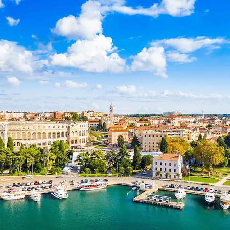Sladonja - Happy Apartment Pula